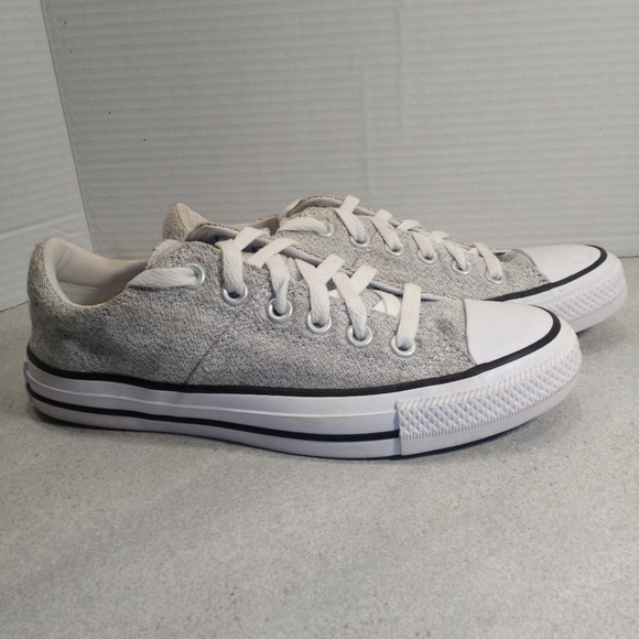 Converse All Star Lace Up Sneakers Woman's sz. 7 - Picture 4 of 7